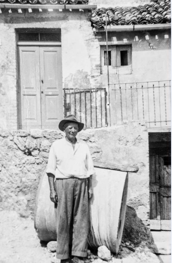Pannello 19 - Storie di emigrazione, Antonio Agostinelli